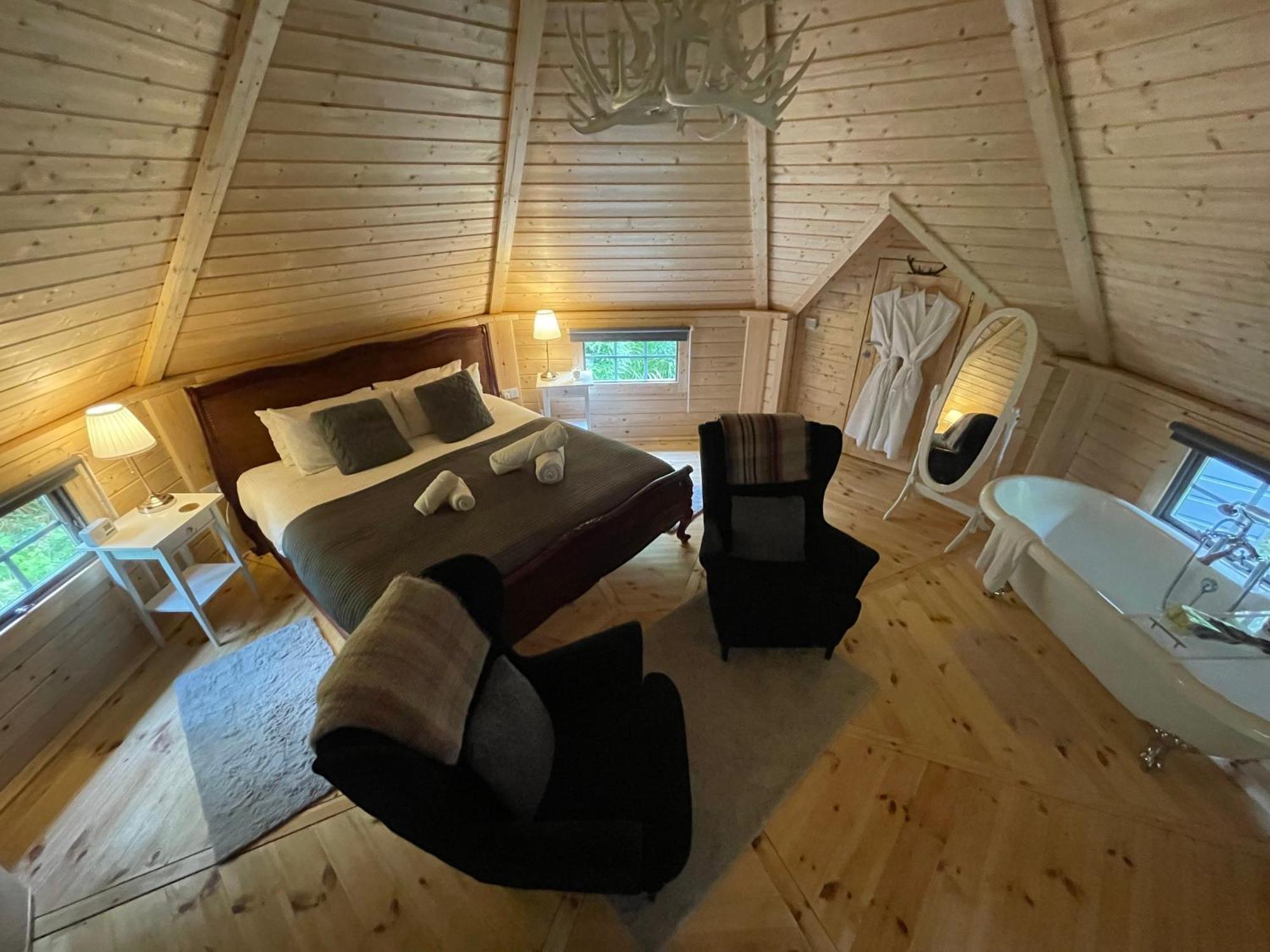 Aos Si Lodges Ballachulish Ngoại thất bức ảnh