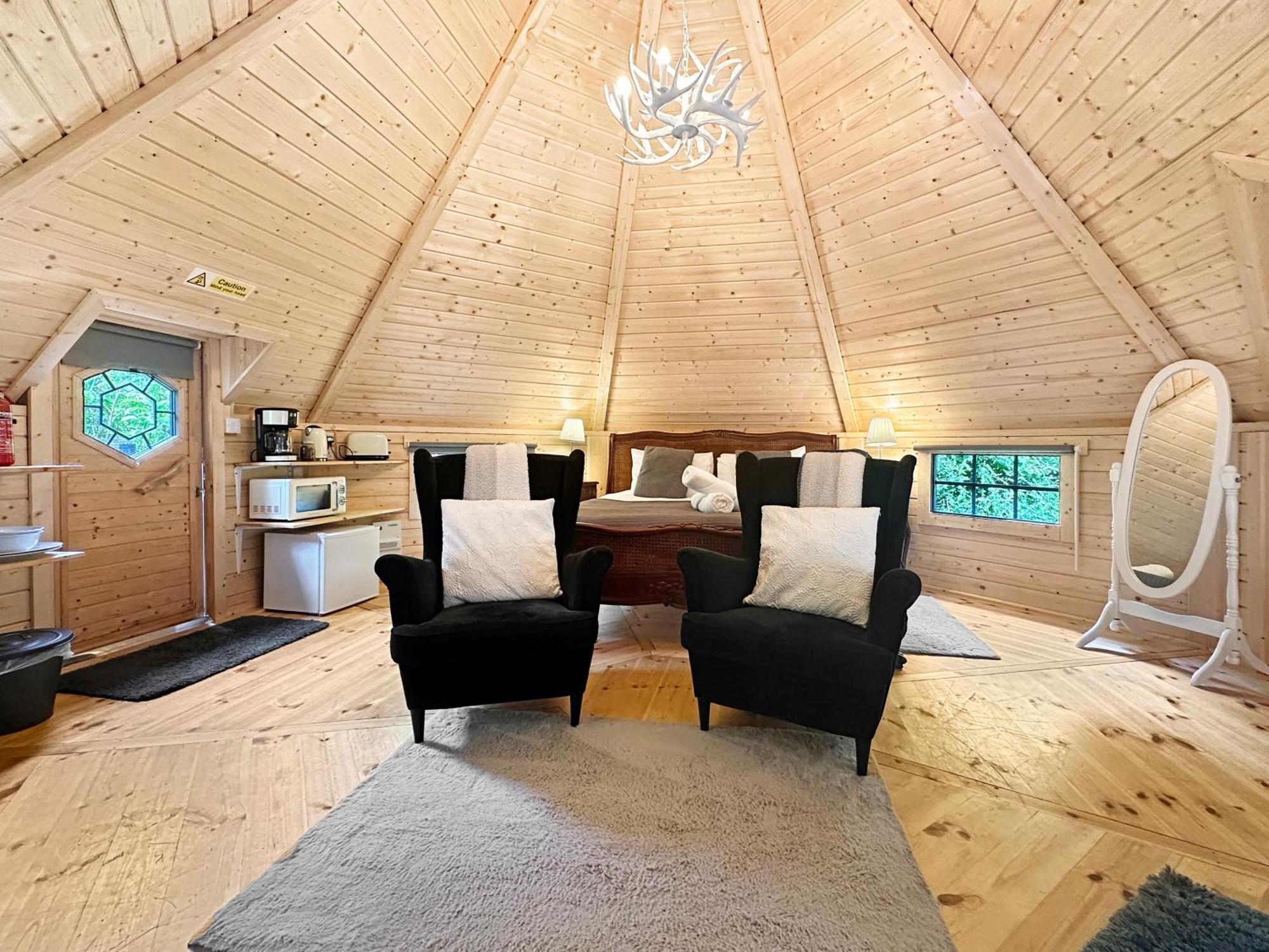 Aos Si Lodges Ballachulish Ngoại thất bức ảnh